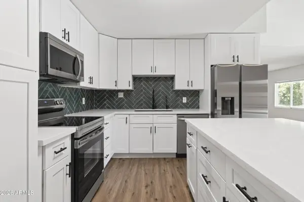 11830 S EAGLEMAN Drive, Phoenix, AZ 85044