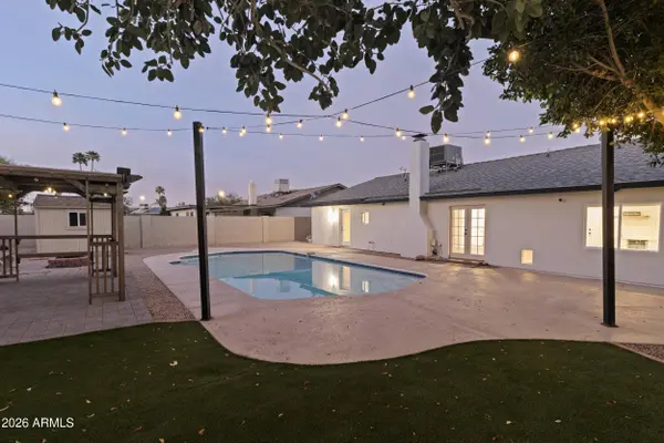 11830 S EAGLEMAN Drive, Phoenix, AZ 85044