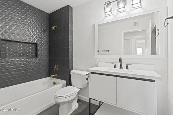 11830 S EAGLEMAN Drive, Phoenix, AZ 85044