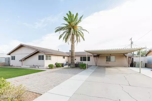 6445 W WINDSOR Boulevard, Glendale, AZ 85301