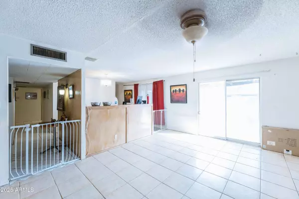 6445 W WINDSOR Boulevard, Glendale, AZ 85301