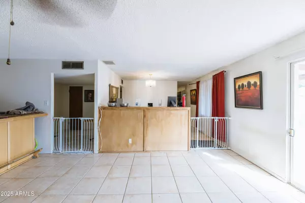 6445 W WINDSOR Boulevard, Glendale, AZ 85301