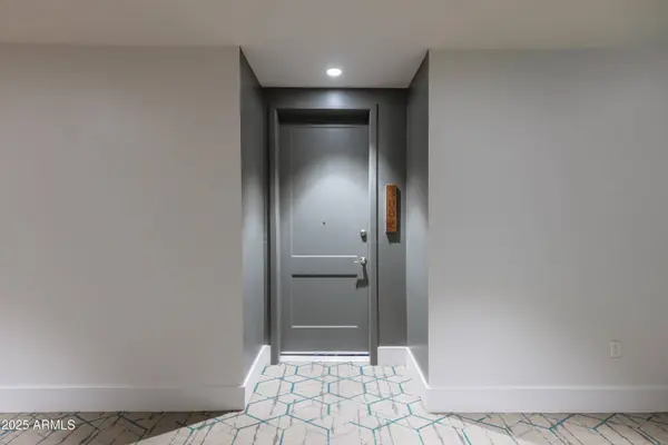 3131 N CENTRAL Avenue #3002, Phoenix, AZ 85012