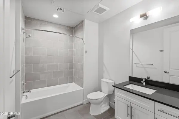 3131 N CENTRAL Avenue #3002, Phoenix, AZ 85012