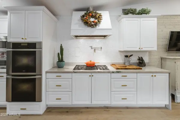 2111 W MULBERRY Drive, Phoenix, AZ 85015