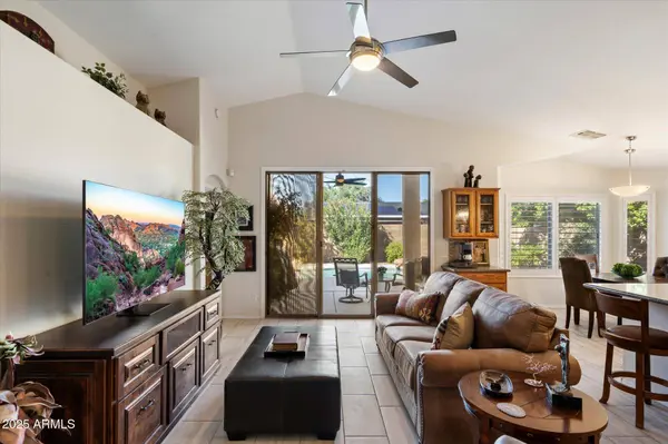 3042 E Roveen Avenue, Phoenix, AZ 85032