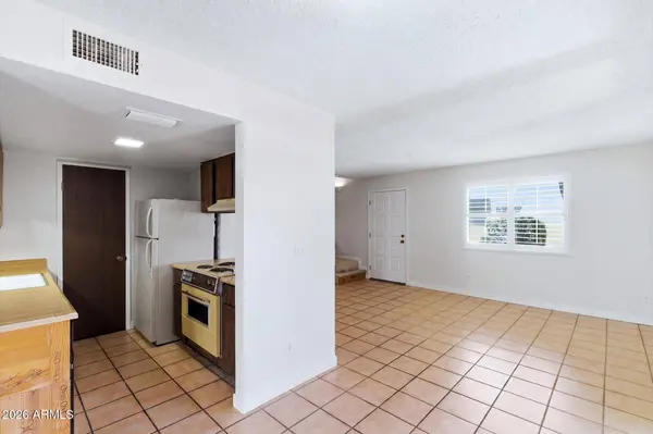 10208 N 8TH Place #B, Phoenix, AZ 85020