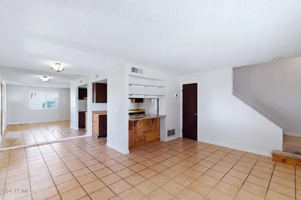 10208 N 8TH Place #B, Phoenix, AZ 85020