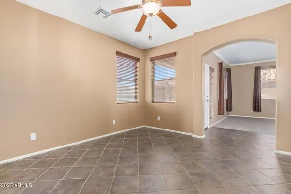41800 W CHAMBERS Court, Maricopa, AZ 85138