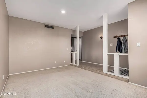 2610 W CURRY Street, Chandler, AZ 85224