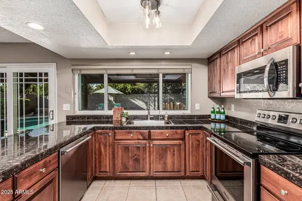 2610 W CURRY Street, Chandler, AZ 85224