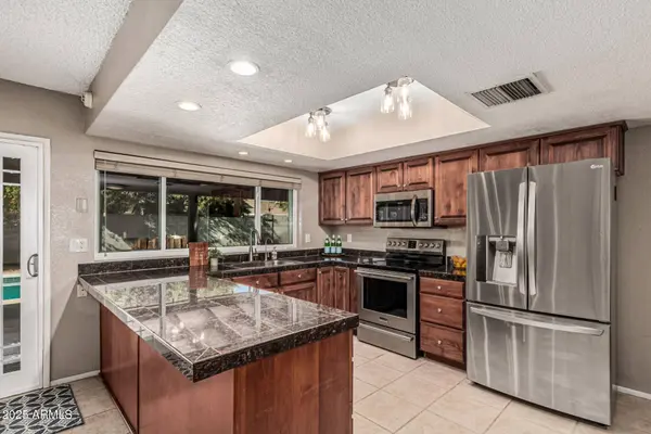 2610 W CURRY Street, Chandler, AZ 85224