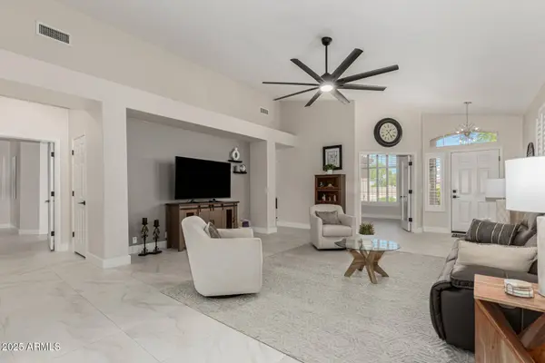 3802 S COSMOS Court, Chandler, AZ 85248