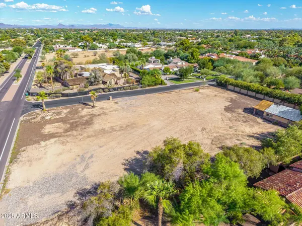 6601 E MOCKINGBIRD Lane #15, Paradise Valley, AZ 85253