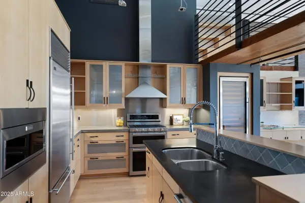914 E OSBORN Road #402, Phoenix, AZ 85014