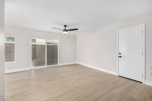 942 E DRIFTWOOD Drive, Tempe, AZ 85283