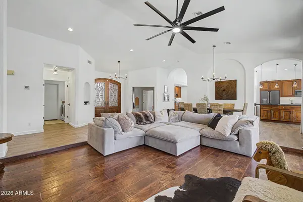 2142 E DESOTO Way, Gilbert, AZ 85234