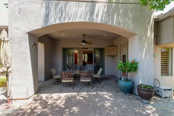 8689 E KRAIL Street, Scottsdale, AZ 85250