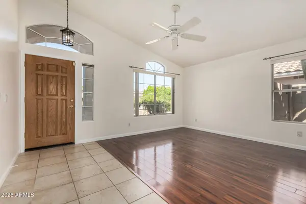 747 W DOUGLAS Avenue, Gilbert, AZ 85233