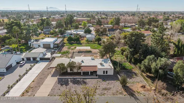 707 E REDFIELD Road E, Gilbert, AZ 85234