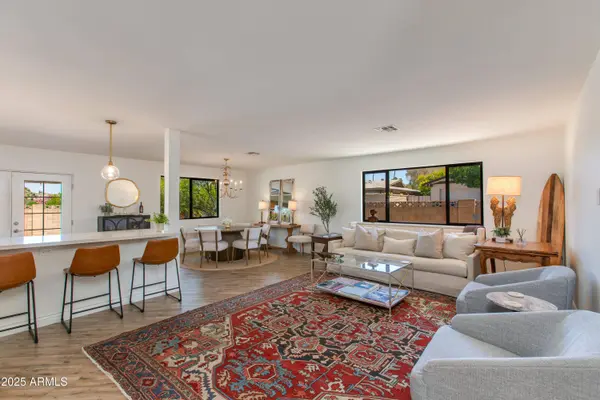 3020 E MISSION Lane, Phoenix, AZ 85028