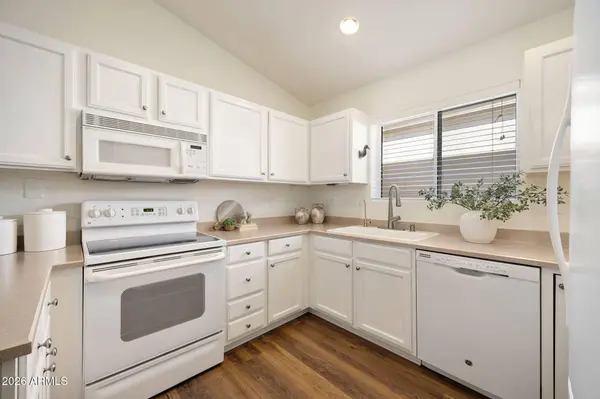 8118 N 10TH Place, Phoenix, AZ 85020