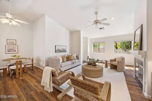 8118 N 10TH Place, Phoenix, AZ 85020