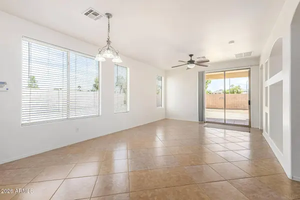 10205 W FLORENCE Avenue, Tolleson, AZ 85353