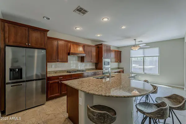 3849 E MATTHEW Drive, Phoenix, AZ 85050