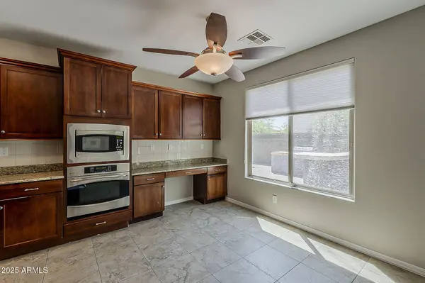 3849 E MATTHEW Drive, Phoenix, AZ 85050