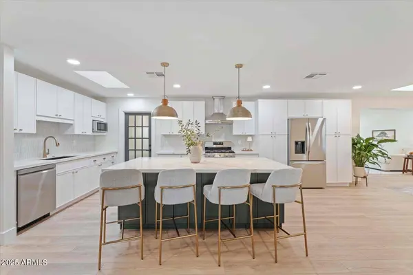 6637 E CULVER Street, Scottsdale, AZ 85257