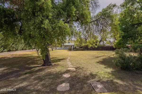 5123 E VIRGINIA Avenue, Phoenix, AZ 85008