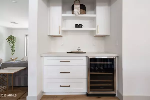 2331 N 53RD Street, Phoenix, AZ 85008