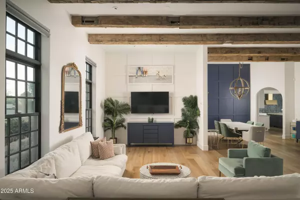 4616 N ROYAL PALM Circle, Phoenix, AZ 85018