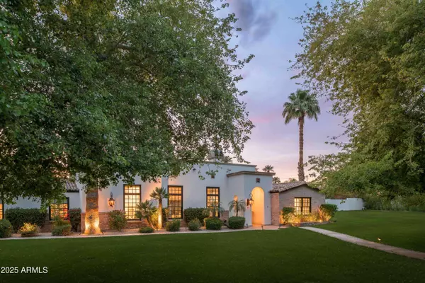 4616 N ROYAL PALM Circle, Phoenix, AZ 85018