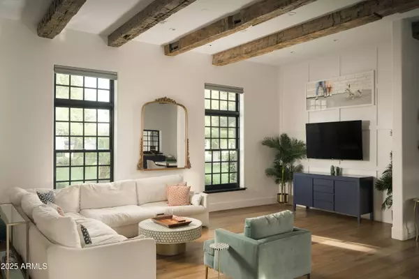 4616 N ROYAL PALM Circle, Phoenix, AZ 85018