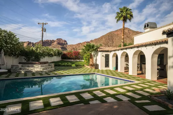 4616 N ROYAL PALM Circle, Phoenix, AZ 85018