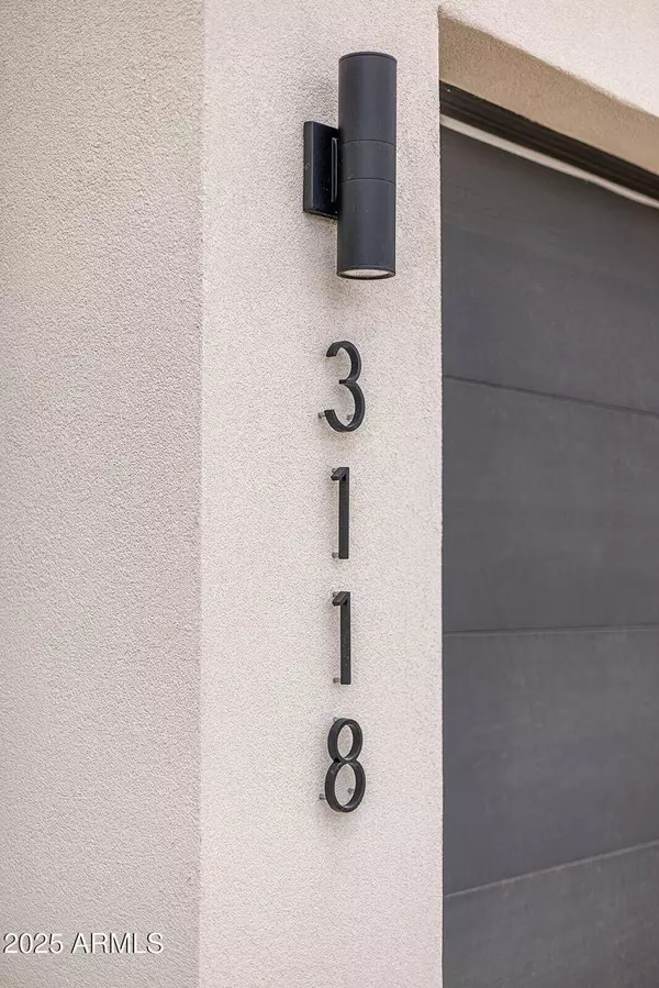 3118 N 42ND Street, Phoenix, AZ 85018