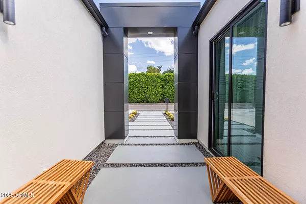 3118 N 42ND Street, Phoenix, AZ 85018