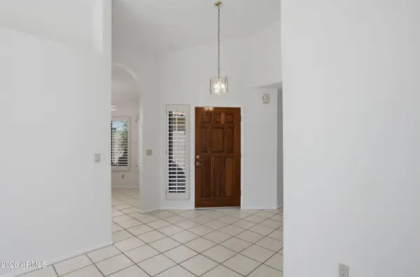 37 E GREENTREE Drive, Tempe, AZ 85284