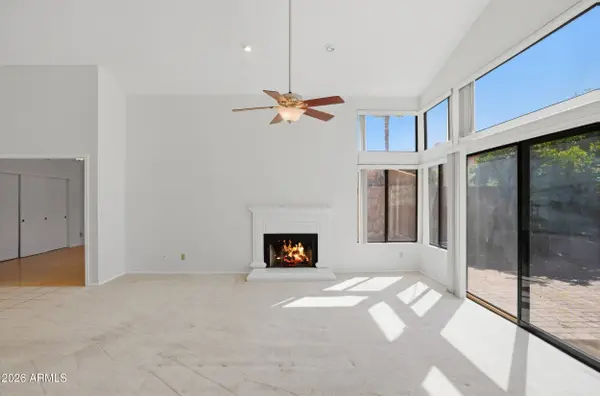 37 E GREENTREE Drive, Tempe, AZ 85284