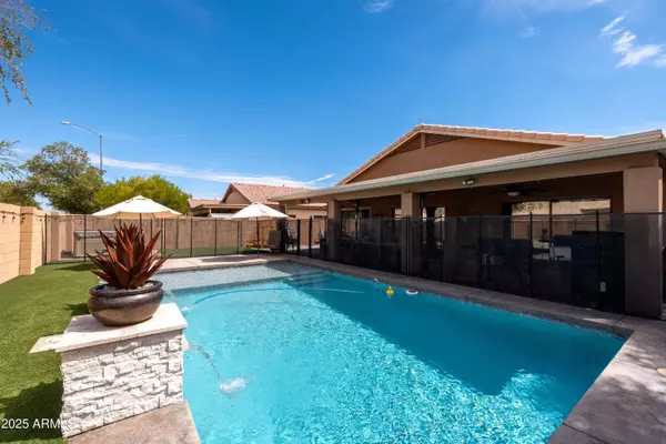 9446 W QUAIL Avenue, Peoria, AZ 85382