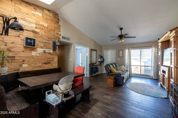 5209 W PALO VERDE Avenue, Glendale, AZ 85302