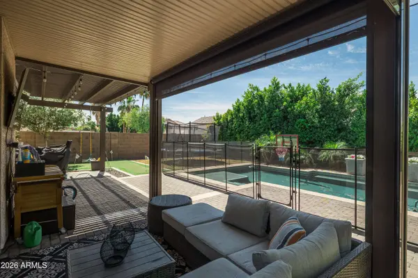 6407 W SADDLEHORN Road, Phoenix, AZ 85083