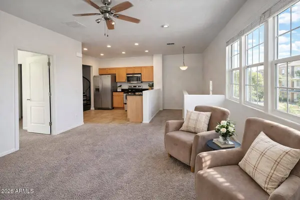 2264 E HUNTINGTON Drive, Phoenix, AZ 85040