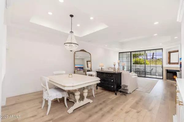 902 W GLENDALE Avenue #215, Phoenix, AZ 85021