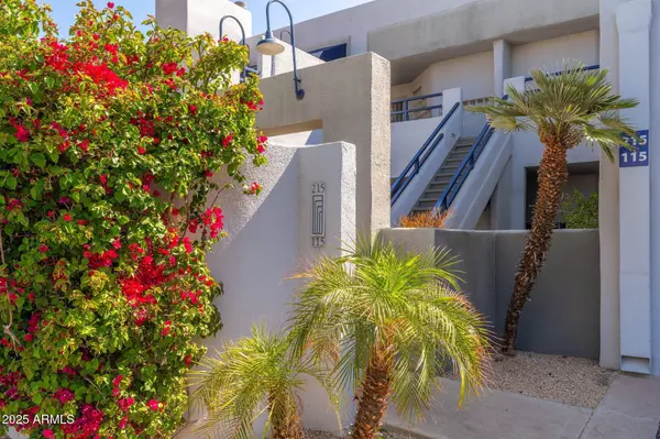 902 W GLENDALE Avenue #215, Phoenix, AZ 85021