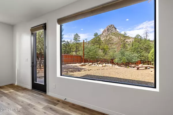 2196 W Thumb Butte Road, Prescott, AZ 86305