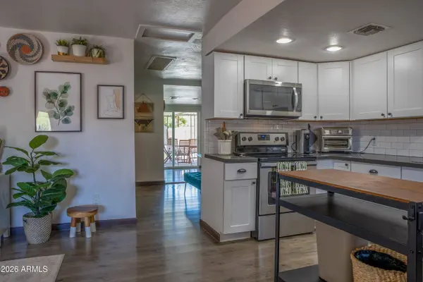 755 W COOLIDGE Street, Phoenix, AZ 85013