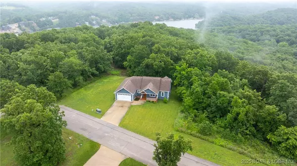 184 Porch Swing BLVD, Camdenton, MO 65020